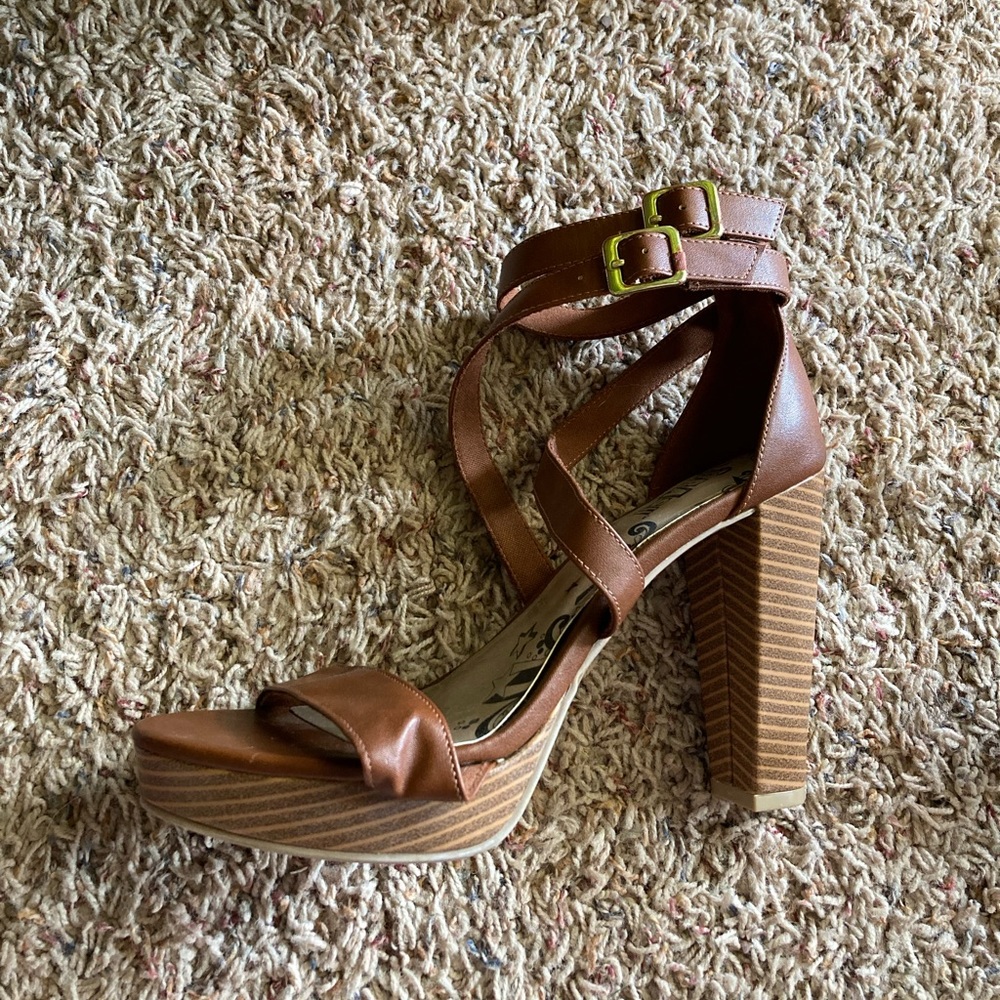 Brash 6.5 Brown Heels